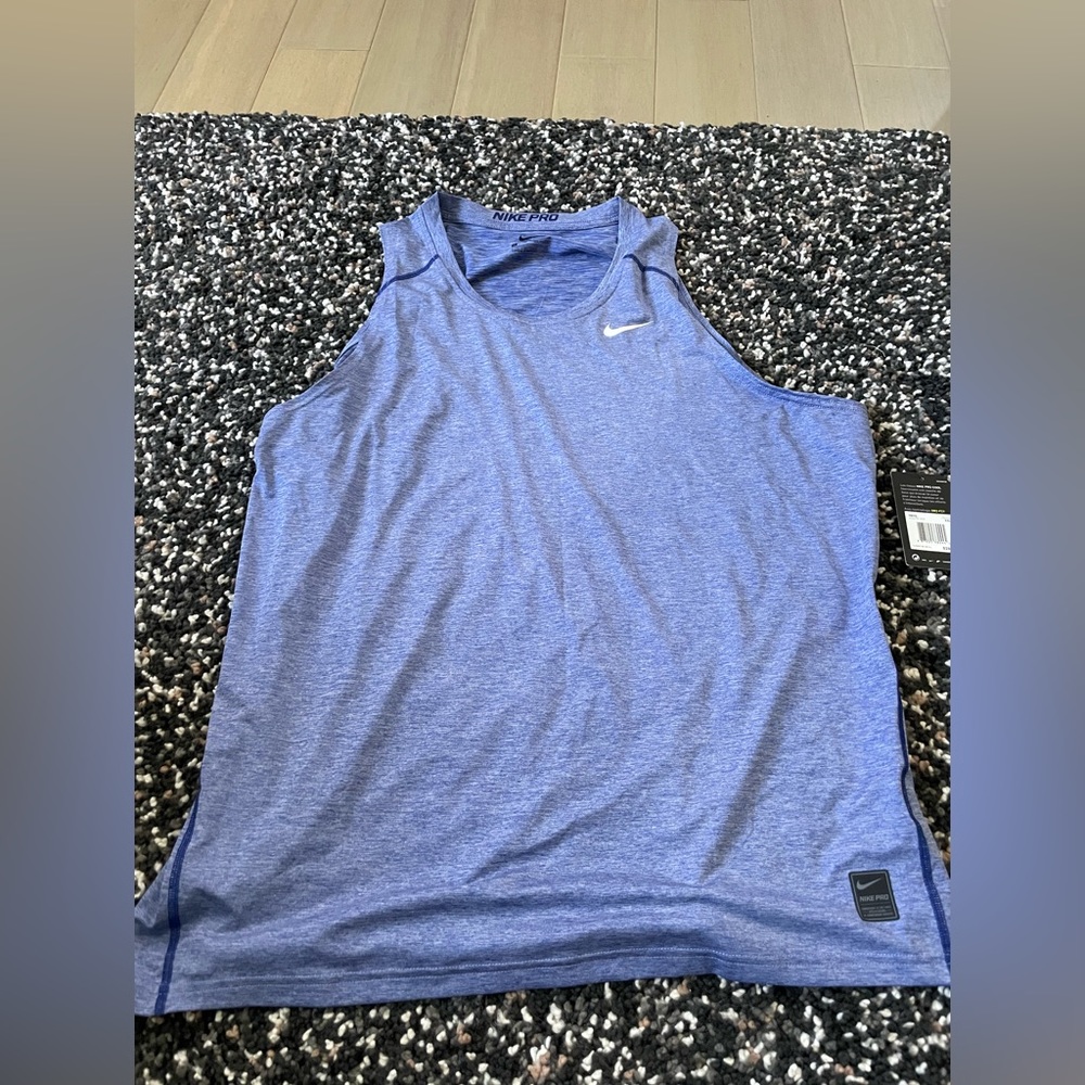 Men’s Nike fitted tank